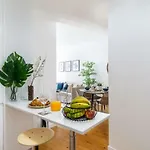 Lovelystay - Traditional Alfama View