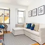 Lovelystay - Traditional Alfama View شقة Lisboa