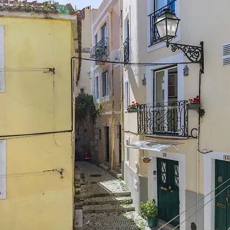 Apartamento Traditional Alfama View By Lovelystay
