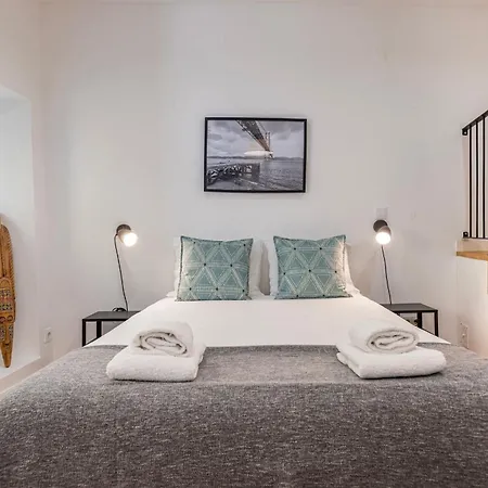 Traditional Alfama View By Lovelystay Apartamento *