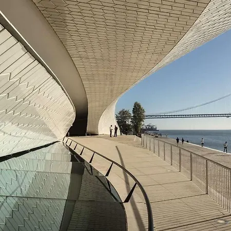 Lovelystay - Traditional Alfama View Appartement