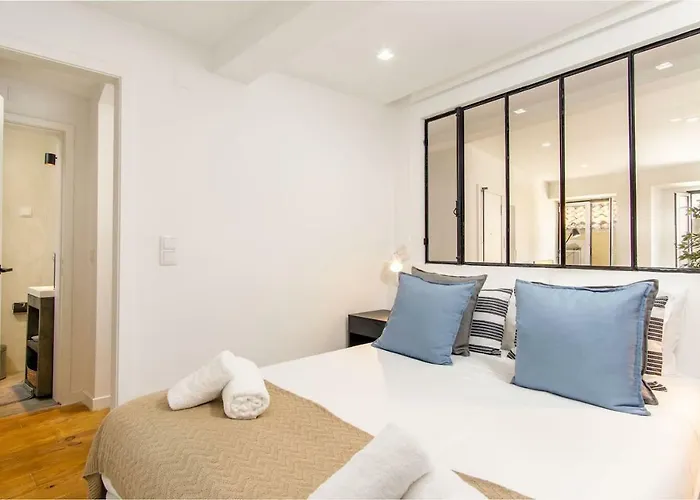 شقة Lovelystay - Traditional Alfama View