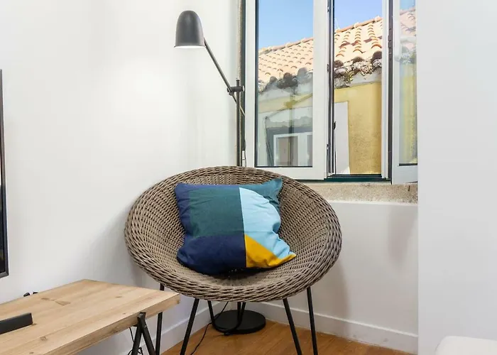 Lovelystay - Traditional Alfama View * Lisboa