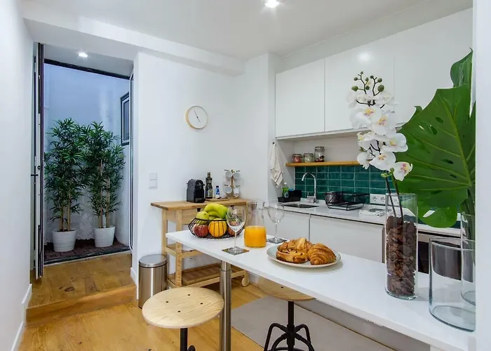 Lovelystay - Traditional Alfama View شقة *