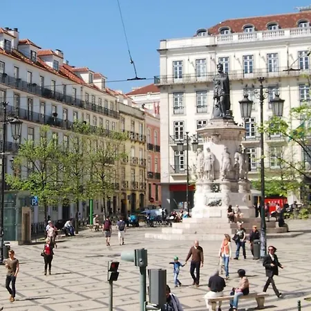 Lovelystay - Traditional Alfama View *