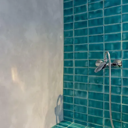 Lovelystay - Traditional Alfama View * Lisbona