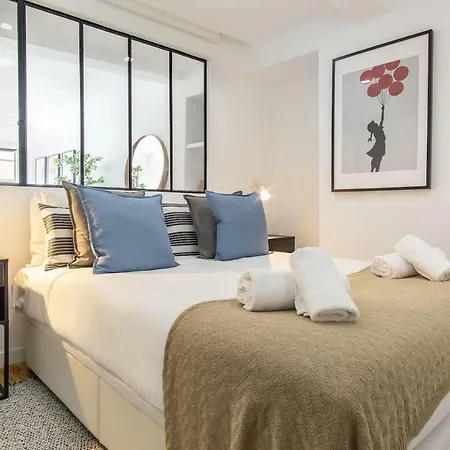 Lovelystay - Traditional Alfama View *